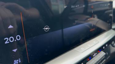 Vauxhall Grandland Electric GS long-term - Opel logo